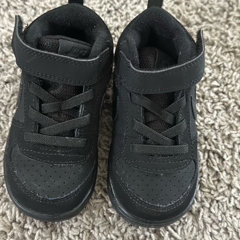 Nike Air Force Borough Mid Size 6c